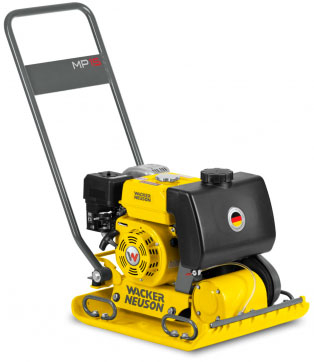 Виброплита Wacker Neuson MP-15 в прокат в Перми. У нас лучшая цена за сутки! Возможность взять в аренду с выгодной скидкой до 40% при экспресс доставке 24/7. И помните, ночью стоимость еще дешевле на 30%! #арендапрокат #виброплита #выгодно